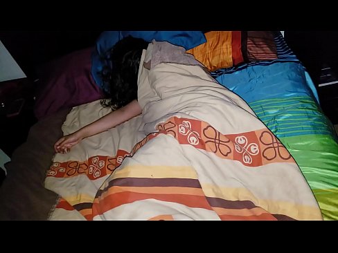 ❤️ Styvbarn som skäller ut sin unga styvmor medan hon sover. ❤ Porno at sv.kenhdammy.top ﹏